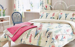 Home-Floral-Bazaar-Bedding-in-Raspberry- Ткани Sanderson Постельное белье Sanderson Постельное белье Англия